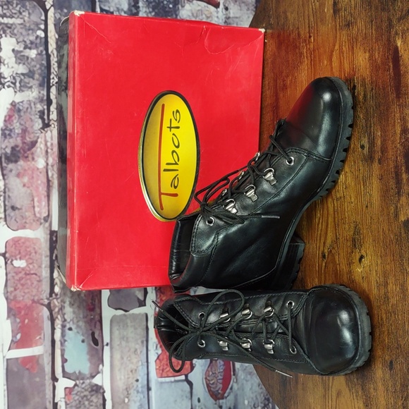 Talbot's "Iceland" Black Leather Boots - Picture 11 of 12